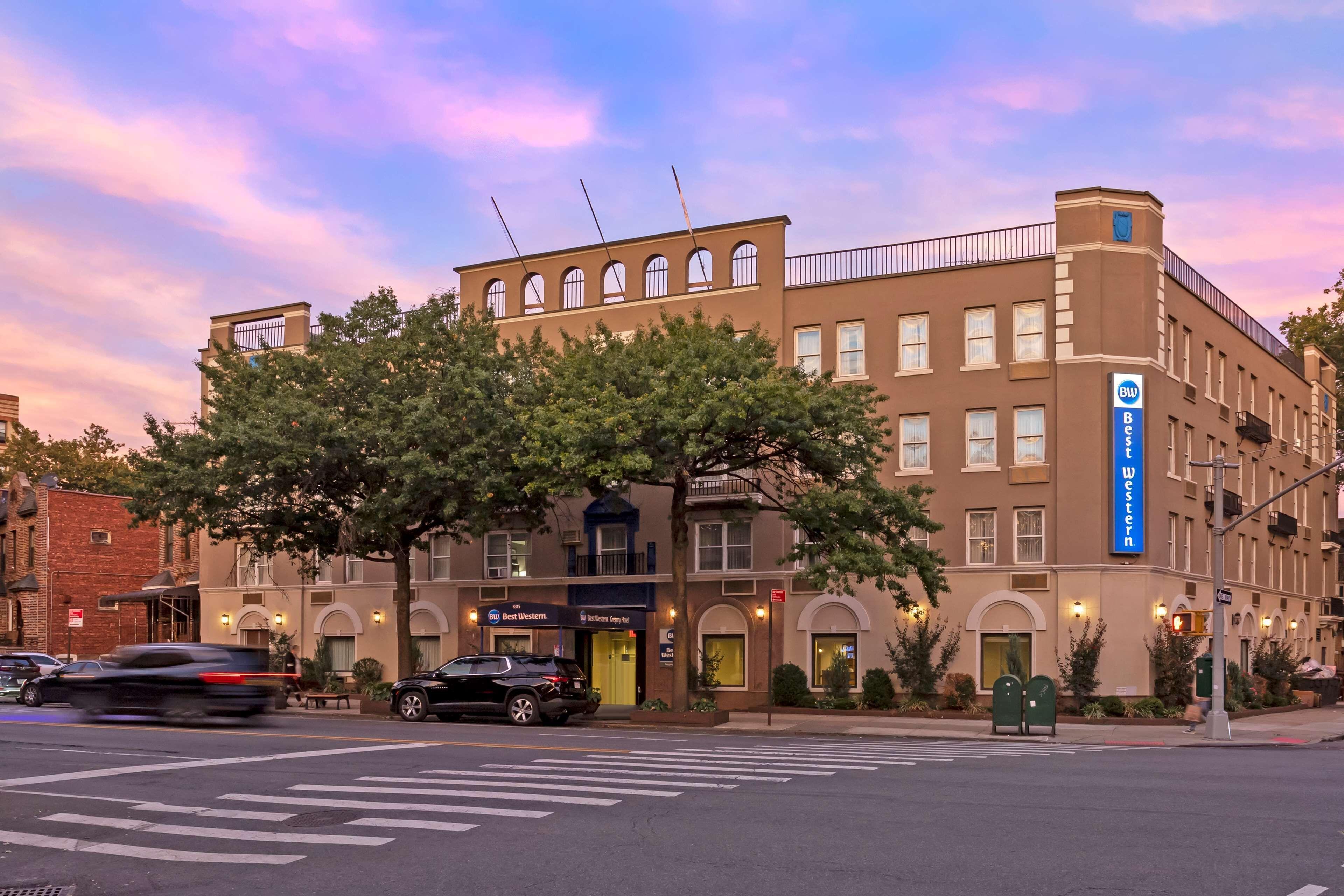4 Business Hotels Near The Battery Worth Booking