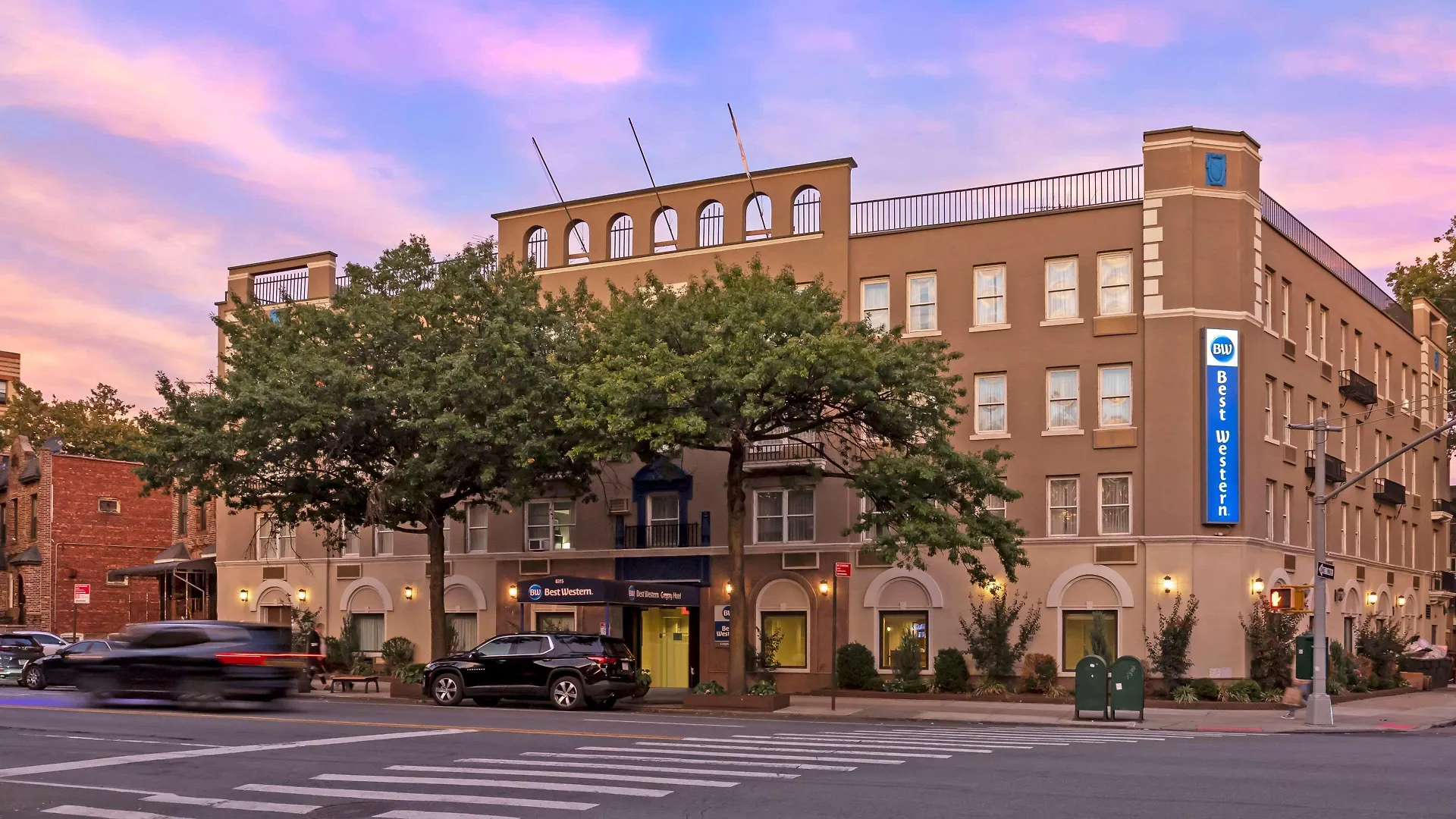 4 Business Hotels Near The Battery Worth Booking