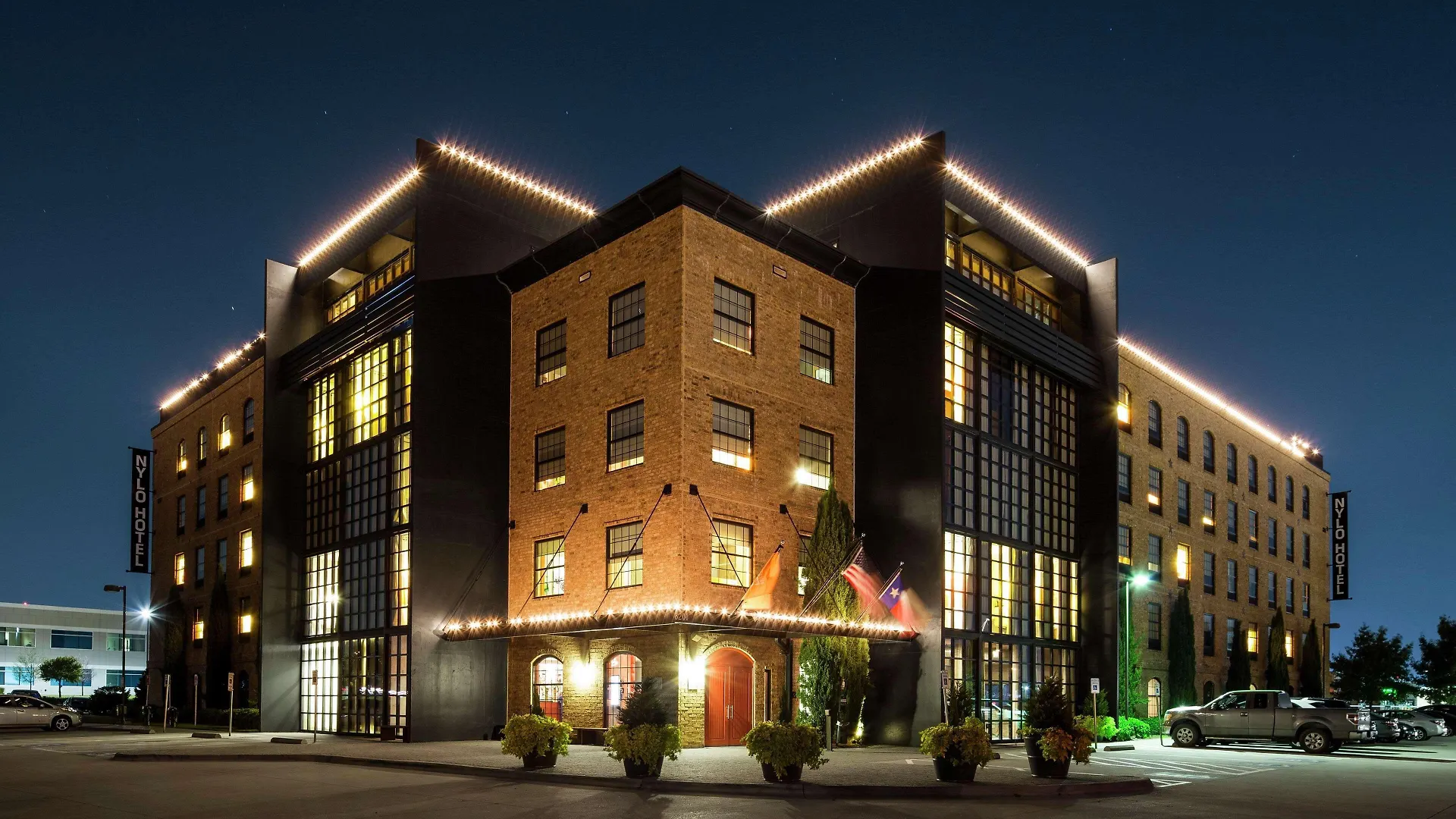 Where to Stay Near The Shops at Legacy: 6 Best Business Hotels