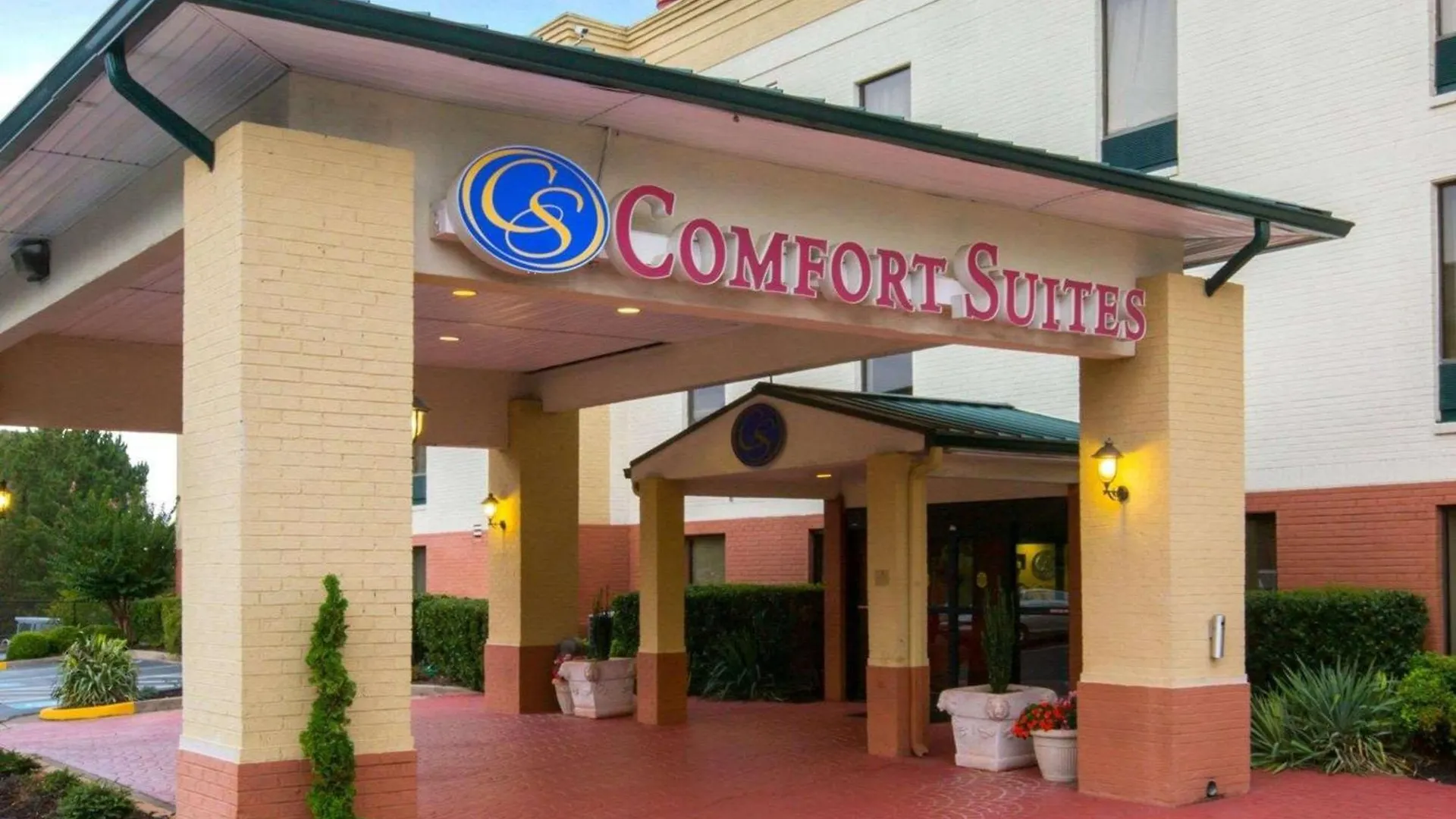 4 Solid 3-Star Hotels Close to Lanier Technical Institute