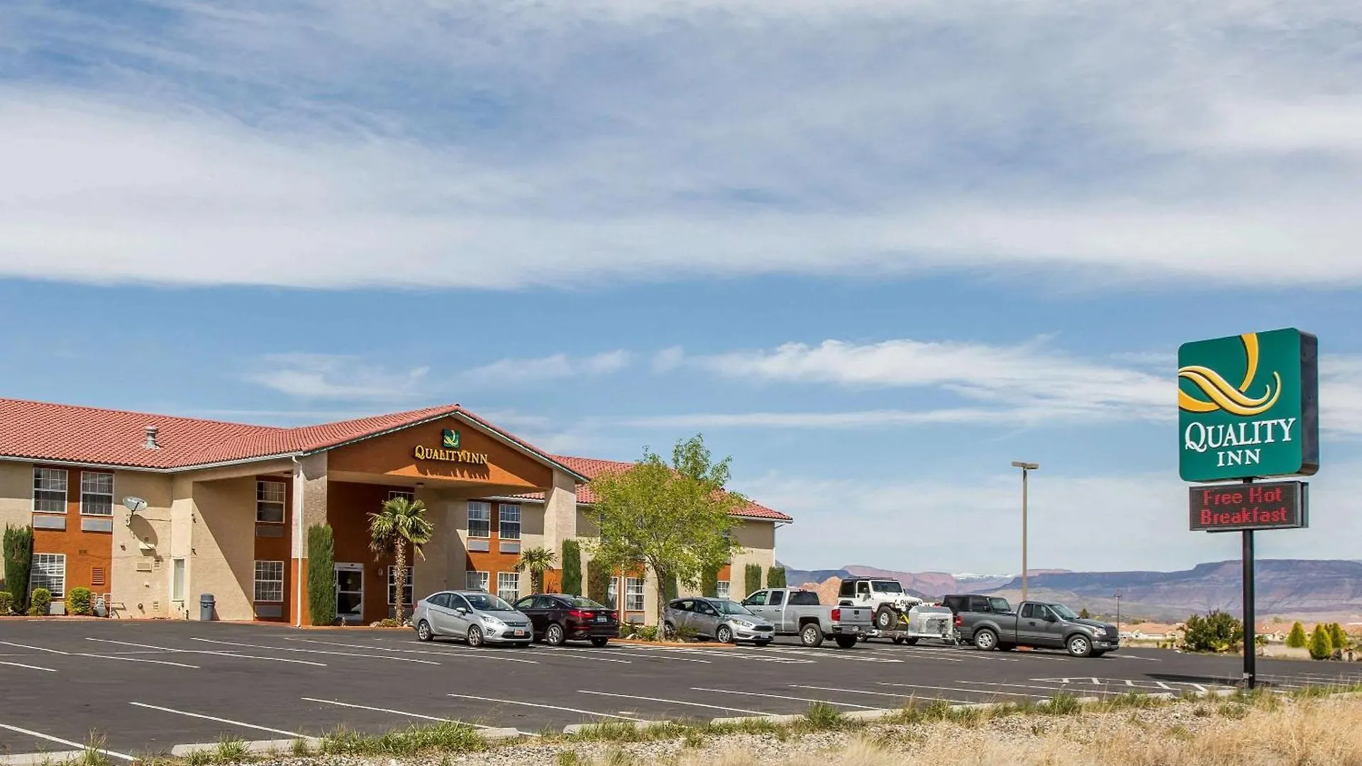 7 Budget Hotels Near Sky Mountain Golf Course Worth Booking