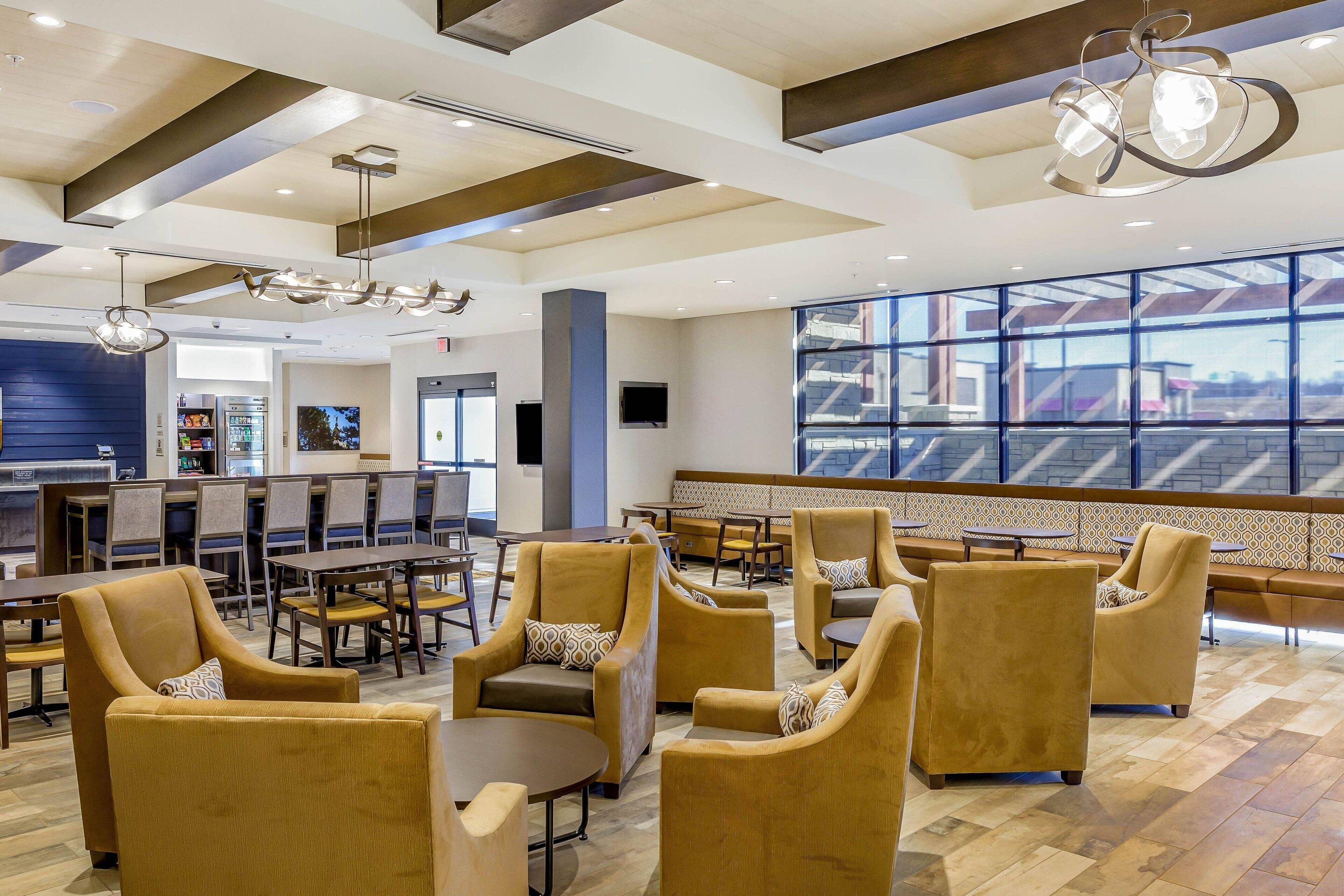 15 Business Hotels in Kansas Built for Work Travel
